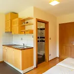Apartment Posestvo Laz - The Laz Estate