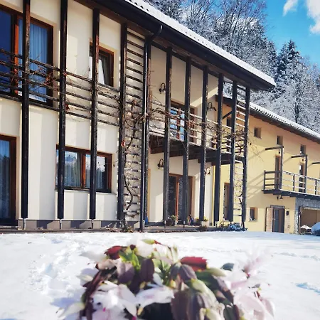 Posestvo Laz - The Laz Estate * Voglarji