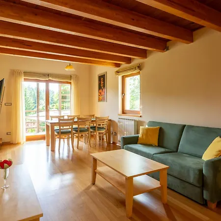 Posestvo Laz - The Laz Estate * Voglarji