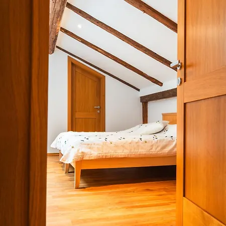 Posestvo Laz - The Laz Estate Apartment