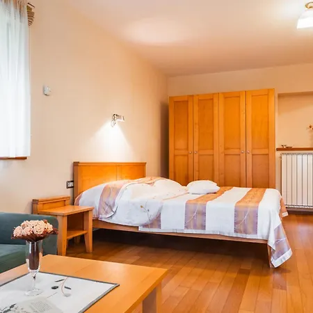 Posestvo Laz - The Laz Estate Apartment