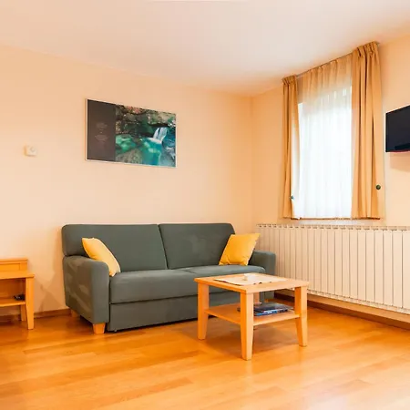 Posestvo Laz - The Laz Estate Apartment *