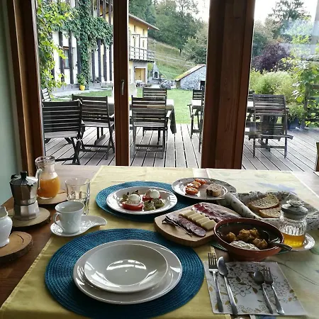 Posestvo Laz - The Laz Estate Voglarji