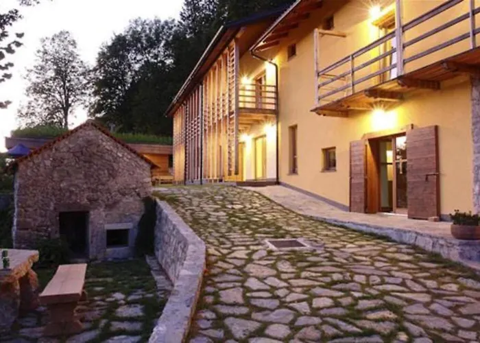 Apartment Posestvo Laz - The Laz Estate Voglarji