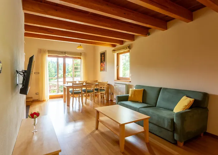 Posestvo Laz - The Laz Estate * Voglarji