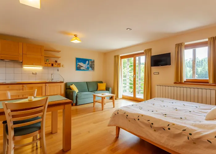 Posestvo Laz - The Laz Estate *